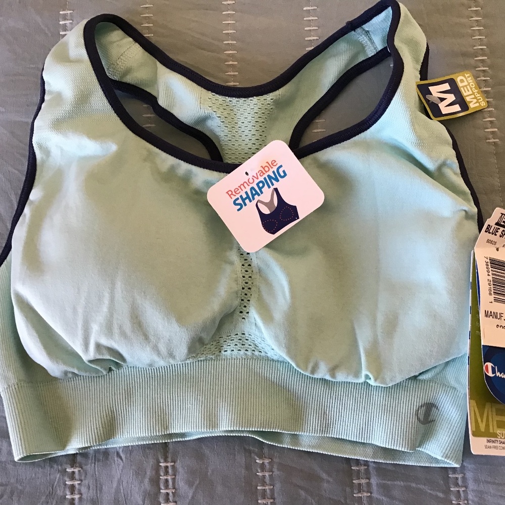 CHAMPION SPORTS BRA SIZE MEDIUM